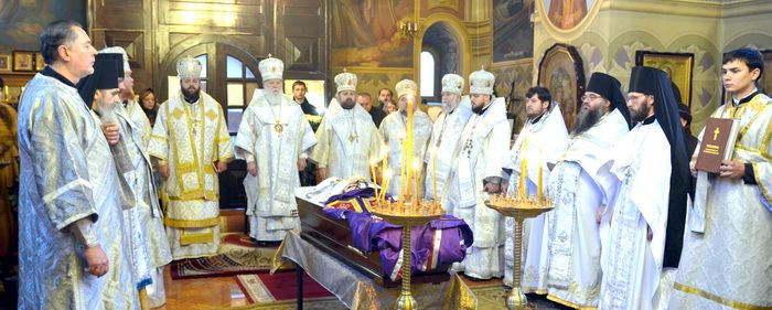 Відбулося відспівування спочилого єпископа Феодосія (Пайкуша)